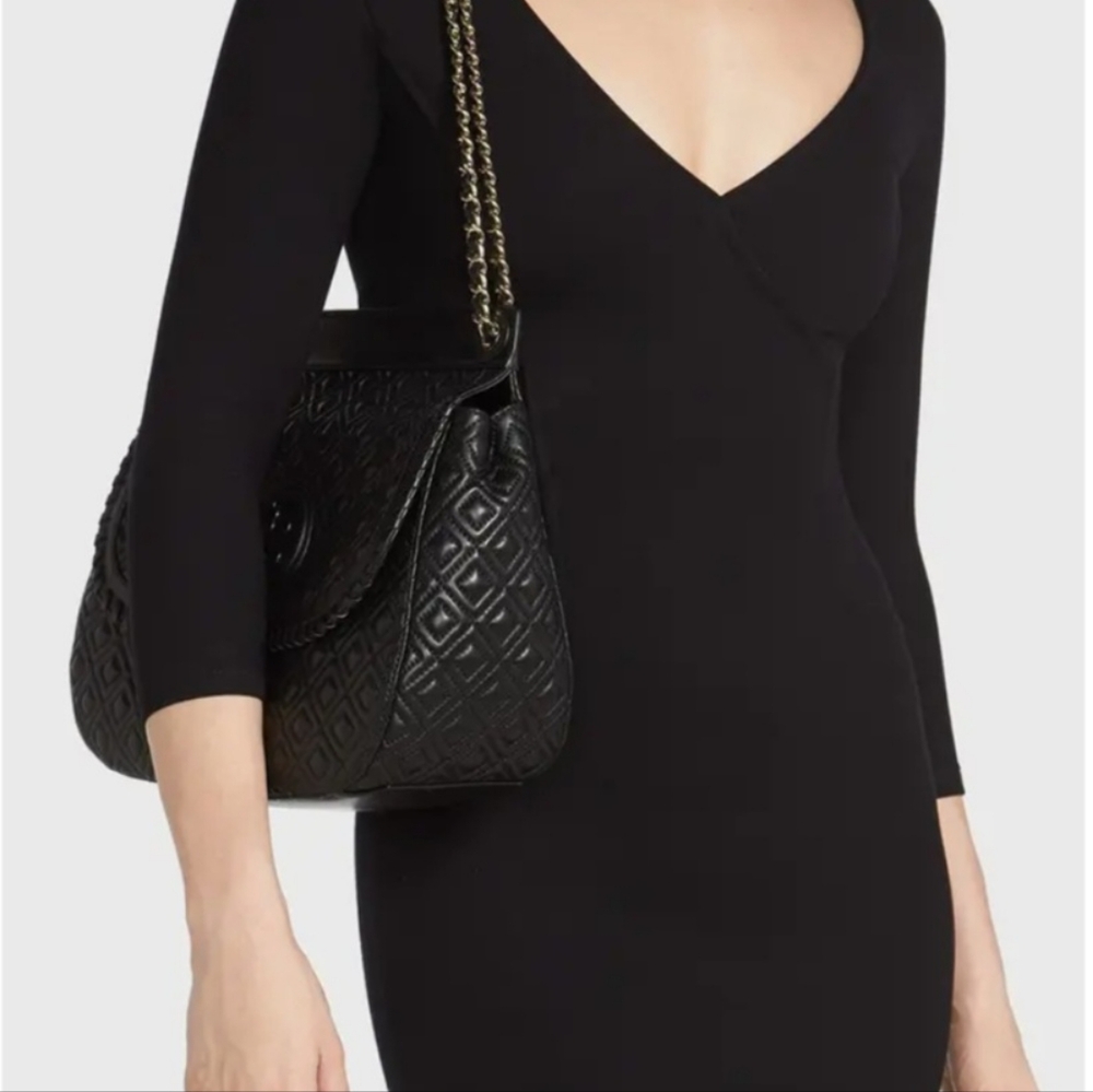 Tory Burch 'Marion' Quilted Convertible Shoulder Bag - Picture 11 of 11
